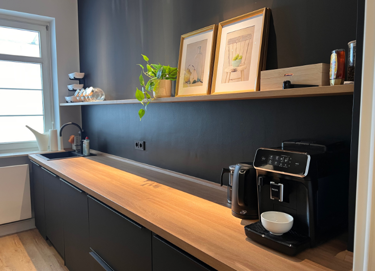 Moderne Küche am Coaching-Standort Köln