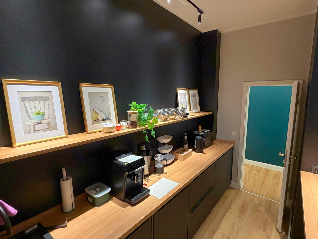 Moderne Küche im Coaching-Standort Köln Lindenthal