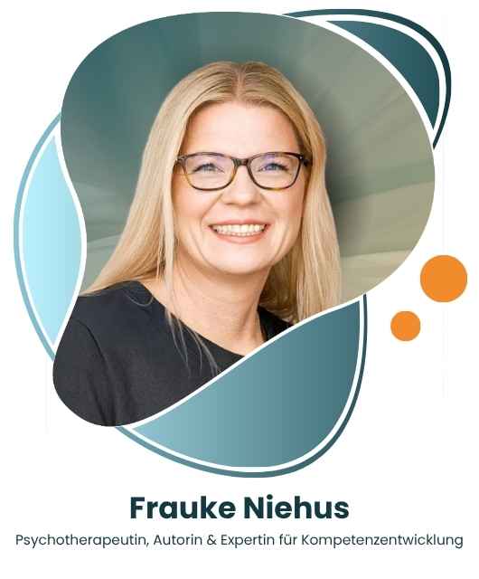 speaker fraukeniehus Porträt von Frauke Niehus mit Brille und blondem Haar